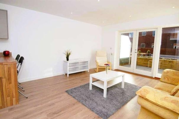 Kingston Road, Wimbledon Chase, SW20 - Photo 1