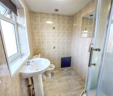 4 bedroom apartment to rent - Photo 4