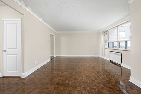 Dowling Court - Photo 4