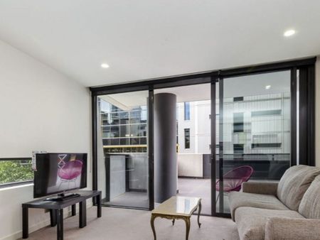 207/815 Bourke Street, DOCKLANDS - Photo 2