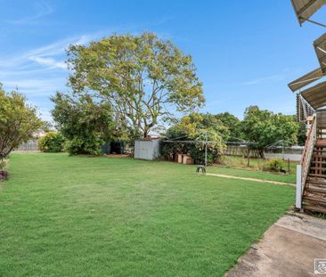 SPACIOUS WELL LOCATED HIGH SET GABLE HOME - 3 BED - STUDY - SUN ROO... - Photo 6