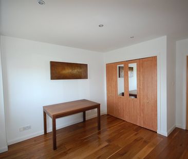 3 bedroom apartment to rent - Photo 3
