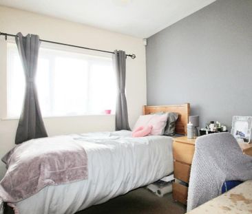 3 bedroom semi-detached house to rent - Photo 6