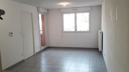 location Appartement T2 DE 39.64m² À MARSEILLE - Photo 3