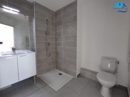 Location Appartement 2 pièces 47m² ALLAUCH 13190 - Photo 2