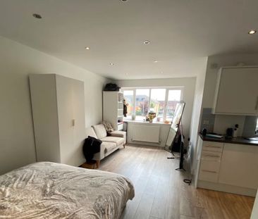 Studio Flat, The Compasses, LU1 - Photo 2