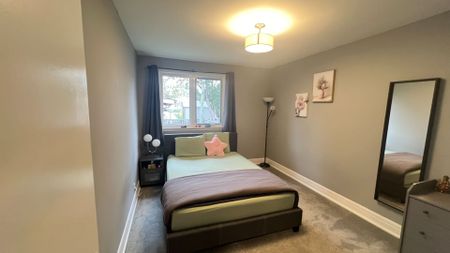 For Lease - 301 Browndale Crescent Unit# Main, Richmond Hill, Ontario - Photo 5