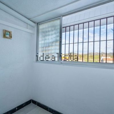 Alquiler de piso en Calle Aljaima - Photo 1