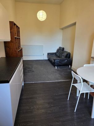 4 bedroom apartment to rent - Photo 1