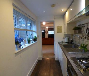 Alfred Road, Brentwood, CM14 - Photo 1