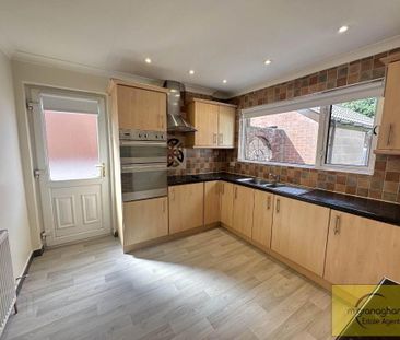 6 Glengoland Avenue, Belfast, BT17 0HY - Photo 5