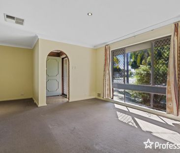 22 Ryland Road, Kelmscott WA 6111 - Photo 5