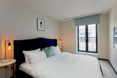 Golden Square, W1F, London - Photo 5