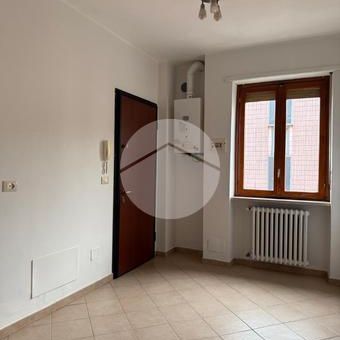 Bilocale in affitto - Photo 1