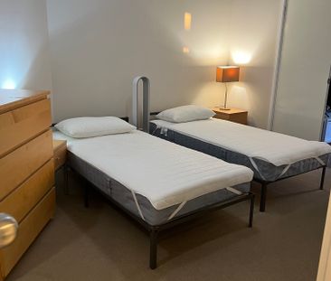 East Perth - Photo 4