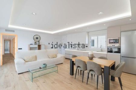 Alquiler de ático en Calle Postal - Photo 2