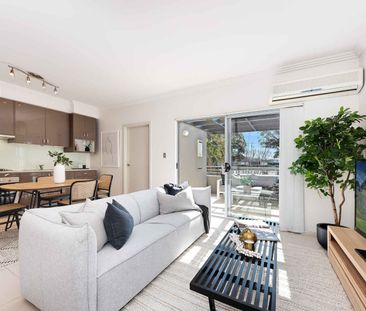 Modern North Facing Apartment - Photo 3