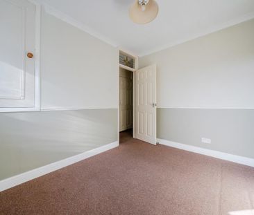 2 bedroom maisonette to rent - Photo 2