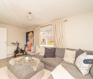 2 bedroom end of terrace house to rent - Photo 3