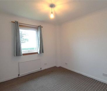 3 bedroom bungalow to rent - Photo 3