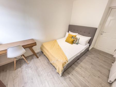 5 bedroom flat to rent - Photo 5