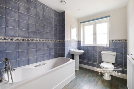 4 bedroom terraced house to rent - Photo 5