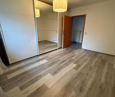 Moderne 3-Zimmer -Wohnung mit neuer Küche, 2 Balkonen/Stellplatz - Photo 1