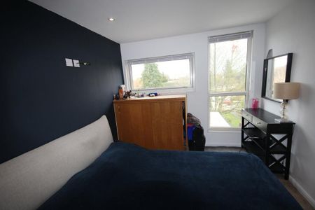 3 bedroom maisonette to rent - Photo 2