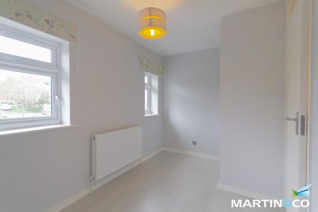 2 bedroom terraced house to rent - Photo 2