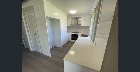 Popular Location - Family Home - Photo 4