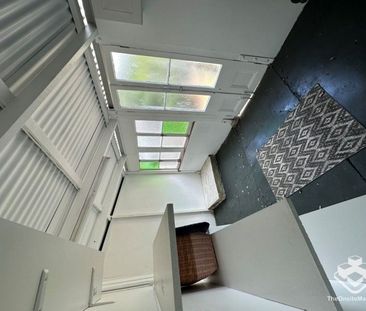 Stunning West End Queenslander - Photo 2