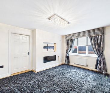 3 bedroom detached house to rent - Photo 2