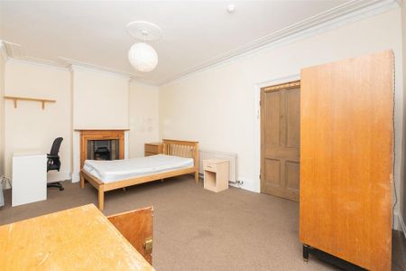 5 bedroom terraced house to rent - Photo 5