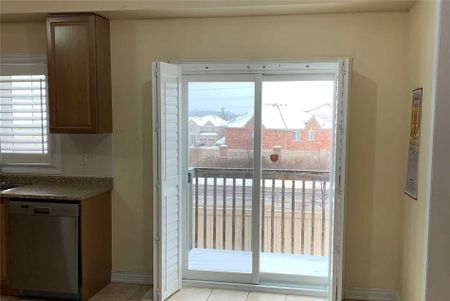 For Lease - 121 Young Drive Unit# Upper, Brampton, Ontario - Photo 2