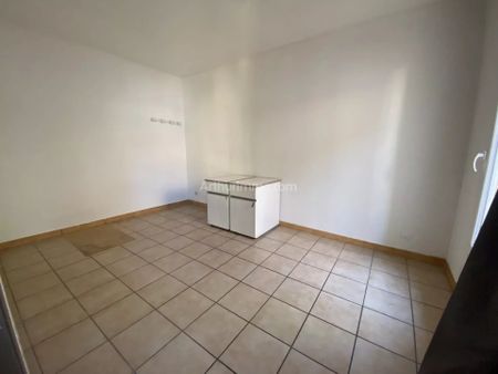 Location Appartement 4 pièces 66 m2 à Aubagne - Photo 3