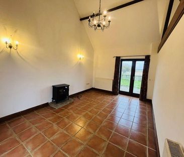 3 bedroom barn conversion to rent - Photo 6
