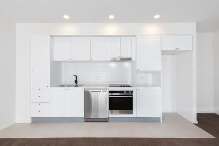 10th floor living in the heart of Gungahlin - Photo 2