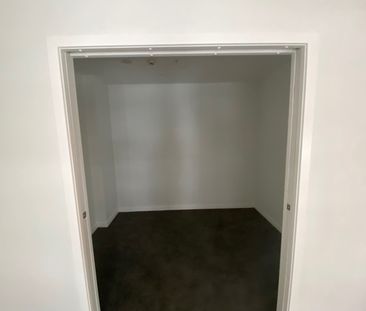 Your beautiful new city pad! - Photo 1