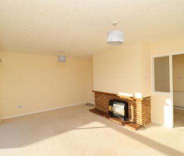 4 BED Detached house To rent - Photo 1