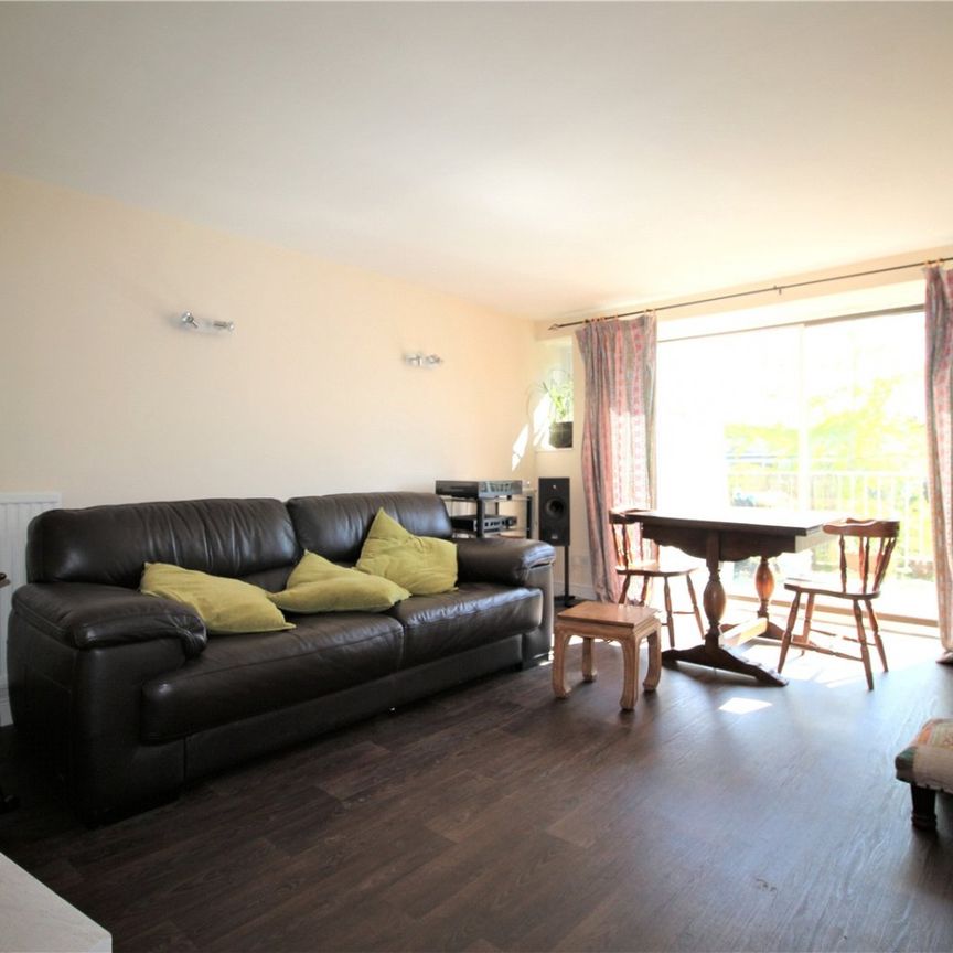 Silver Street, - Photo 1