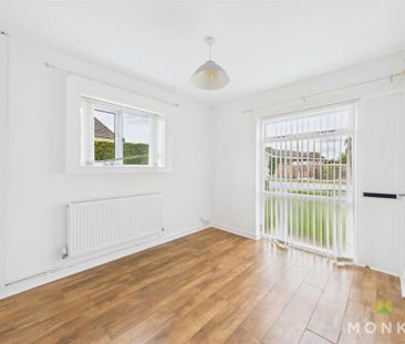 3 bedroom detached bungalow to rent - Photo 1