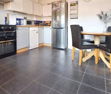 3 bedroom terraced house to rent - Photo 6