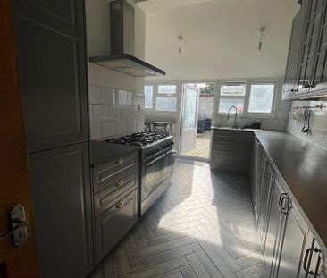 1 bedroom in a house share to rent - Photo 6