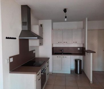 Location Appartement 2 pièces 38m² DRAGUIGNAN 83300 - Photo 3