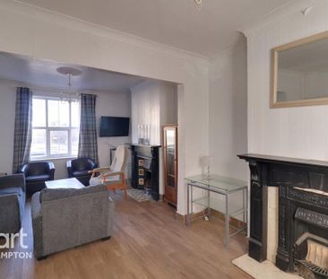 2 bedroom end of terrace house to rent - Photo 1