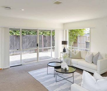 Spacious Family Home - Photo 2