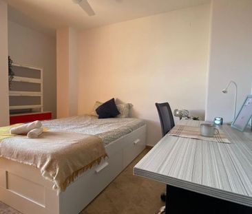 Carrer del Duc de Mandas, Valencia, Valencian Community 46019 - Photo 3