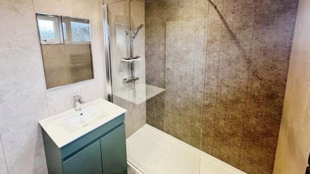 3 bedroom terraced house to rent - Photo 3