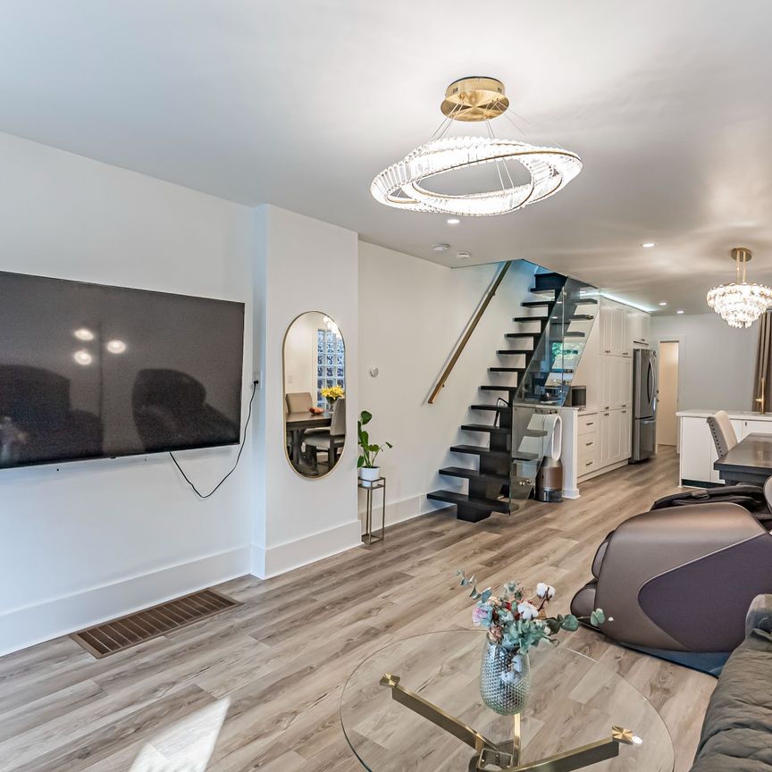 For Lease - 397 Kingston Road, Toronto, Ontario - Photo 1