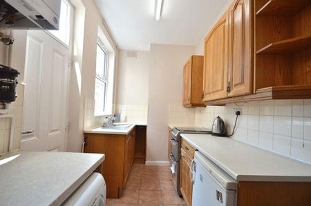 2 bedroom terraced house to rent - Photo 3